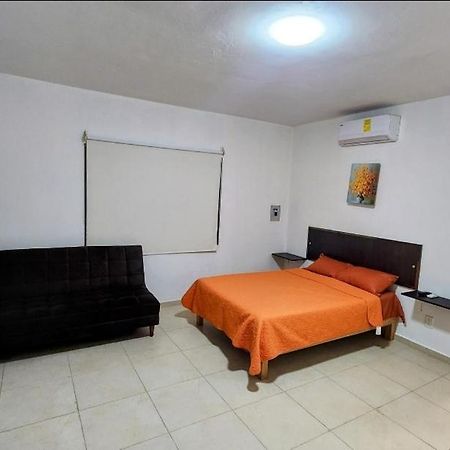 Estudios Navarro Cancún Exteriör bild